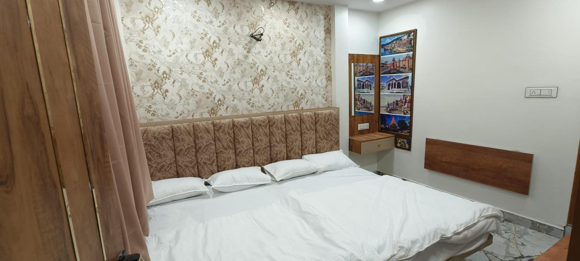 Hotel Malay Inn Udždžain Exteriér fotografie