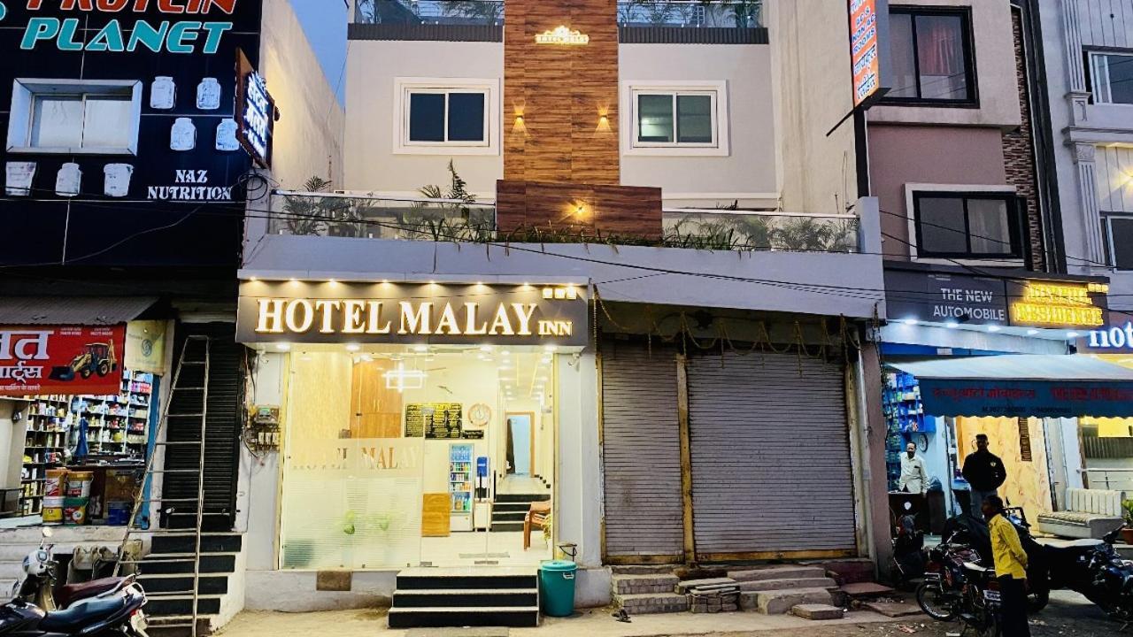 Hotel Malay Inn Udždžain Exteriér fotografie