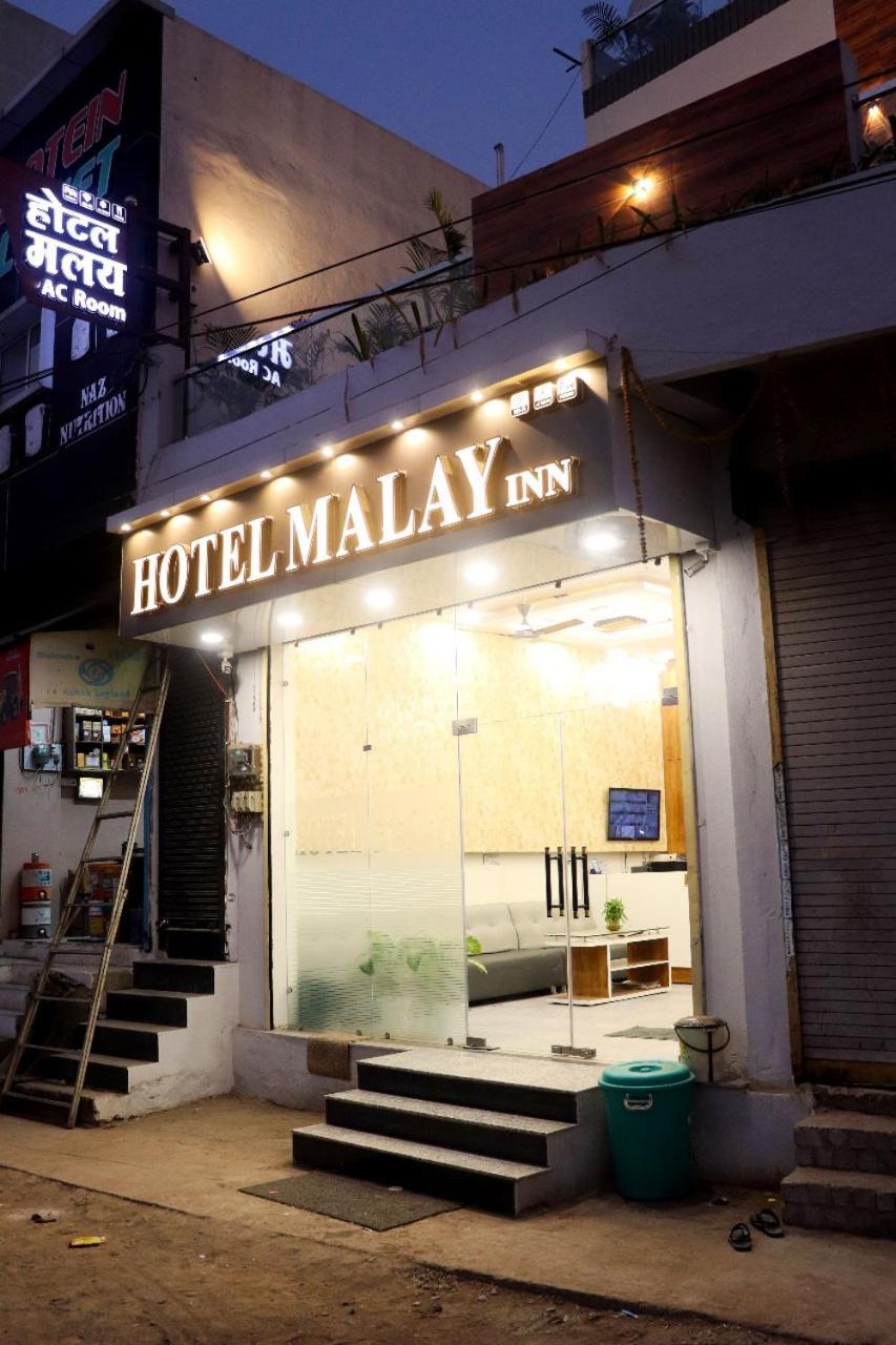 Hotel Malay Inn Udždžain Exteriér fotografie